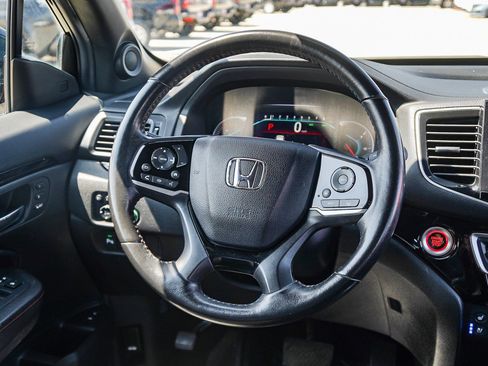 Used 2022 Honda Pilot Black Edition image 16