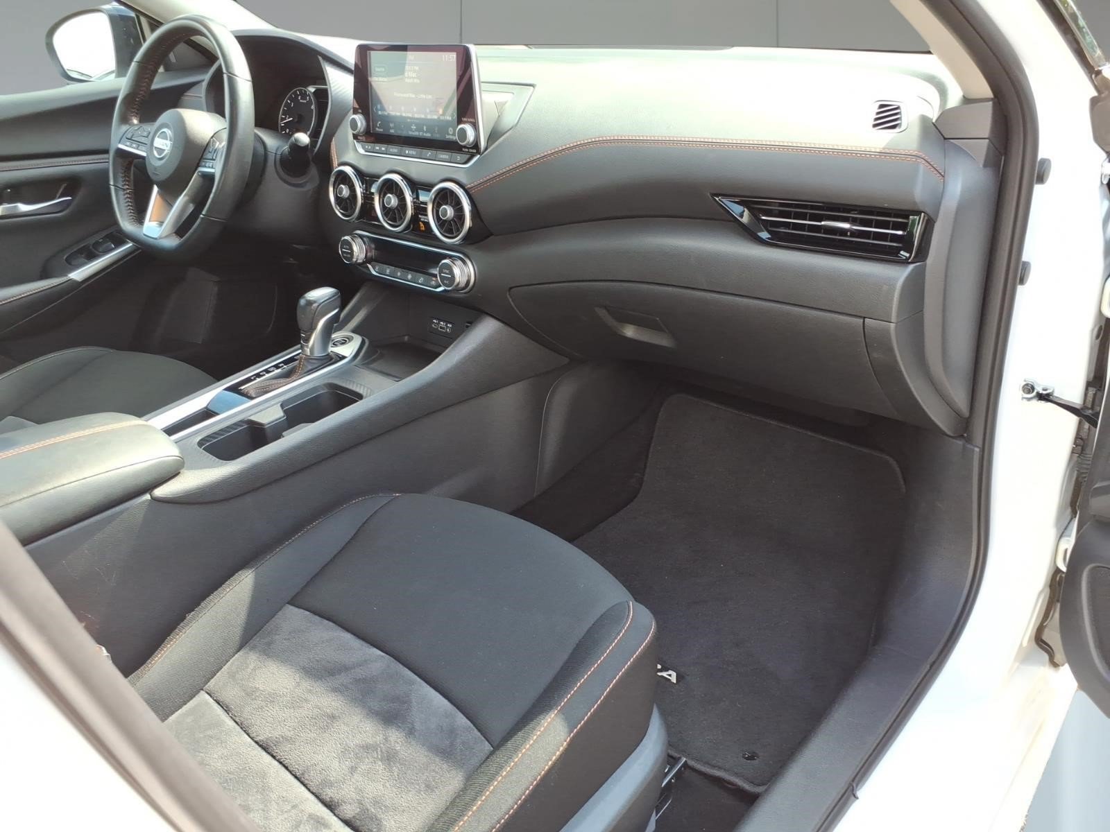 Used 2023 Nissan Sentra SR w/ Midnight Edition Package FWD image 7