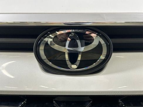 Used 2024 Toyota Grand Highlander AWD image 9