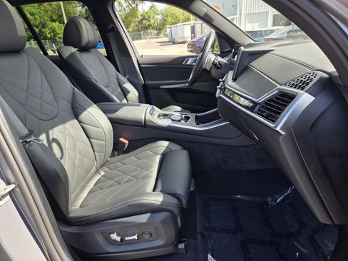 Used 2026 BMW X5 xDrive50e AWD/4WD image 17