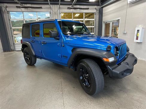 Used 2022 Jeep Wrangler Unlimited Sport AWD/4WD image 7