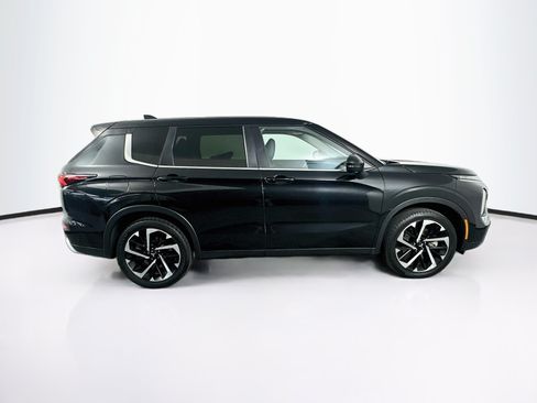 Used 2024 Mitsubishi Outlander SE Black Edition AWD/4WD image 10