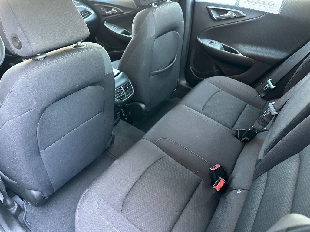 Used 2023 Chevrolet Malibu LT FWD image 14
