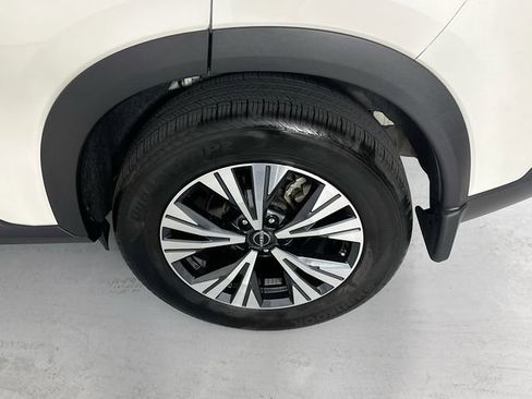 Certified 2023 Nissan Rogue SV AWD/4WD image 29