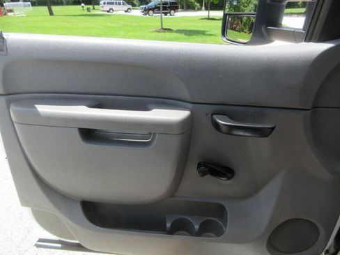 Used 2012 Chevrolet Silverado 3500 W/T AWD/4WD image 35