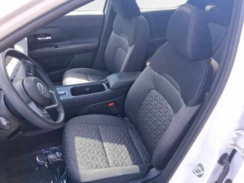 Used 2026 Nissan Kicks SV w/ SV Premium Package FWD image 12