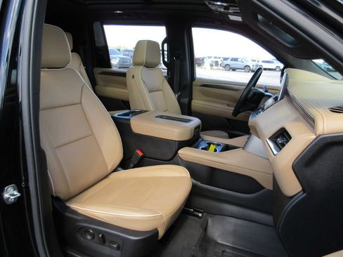 Certified 2023 Chevrolet Suburban Premier w/ Max Trailering Package AWD/4WD image 26