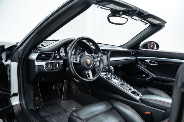 Used 2017 Porsche 911 4 Cabriolet AWD/4WD image 19