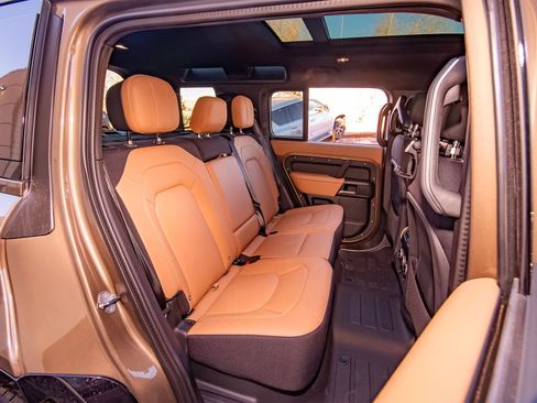 New 2025 Land Rover Defender 110 X image 48