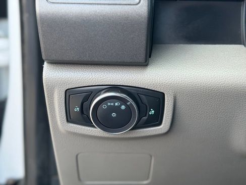 Used 2017 Ford F550 4x4 Crew Cab Super Duty image 23