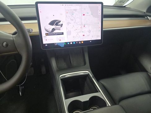 Used 2024 Tesla Model Y Long Range AWD/4WD image 13