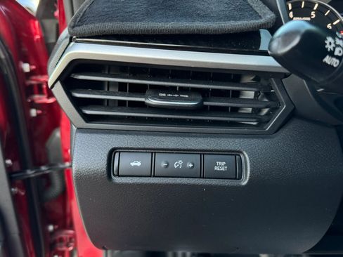 Used 2023 Nissan Altima 2.5 SR w/ SR Premium Package image 33