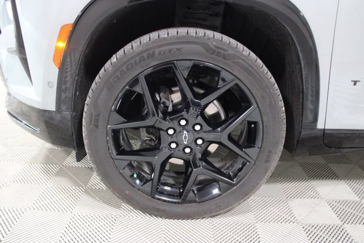 Used 2025 Chevrolet Traverse RS AWD/4WD image 51
