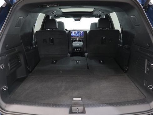 Used 2025 Chevrolet Traverse RS w/ LPO, Floor Liner Package FWD image 38