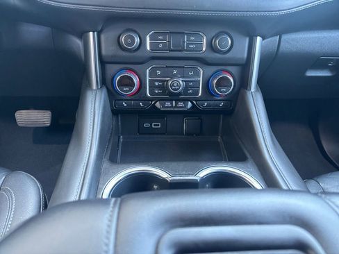 Used 2024 Chevrolet Tahoe LT AWD/4WD image 13