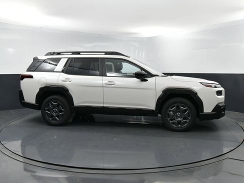 Used 2026 Subaru Outback Premium image 40