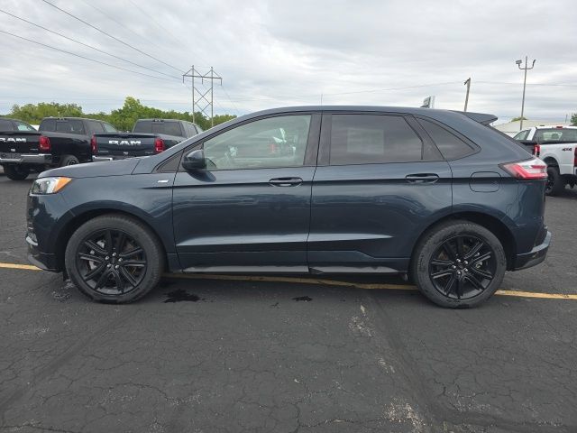 Used 2024 Ford Edge ST-Line w/ Class II Trailer Tow Package AWD/4WD image 4