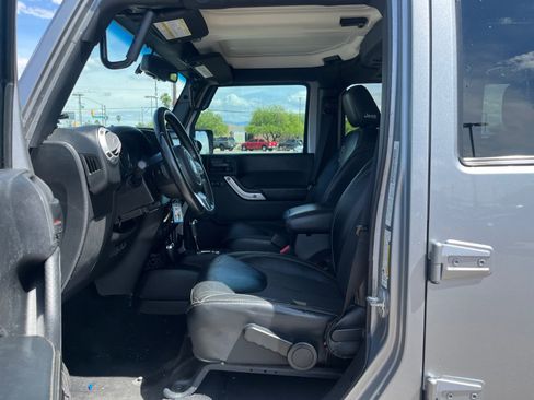 Used 2014 Jeep Wrangler Freedom Edition image 14