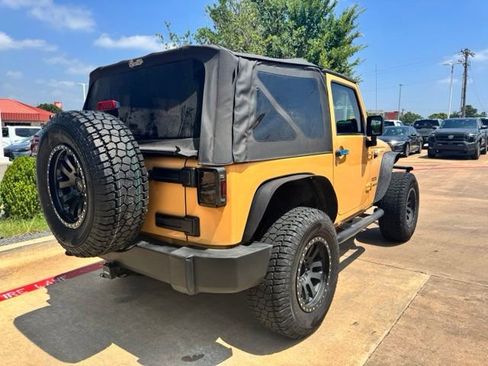 Used 2013 Jeep Wrangler Sport AWD/4WD image 7