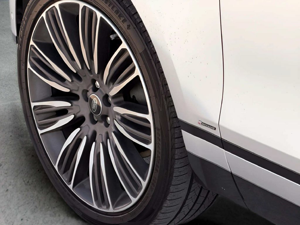 Used 2019 Land Rover Range Rover Velar R-Dynamic SE AWD/4WD image 35