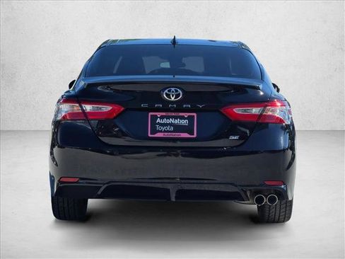 Used 2020 Toyota Camry SE FWD image 7