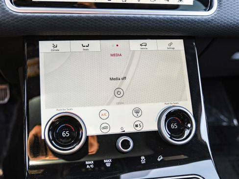 Used 2020 Land Rover Range Rover Velar R-Dynamic S image 26