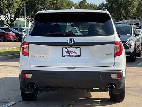 Used 2021 Honda Passport Touring image 5