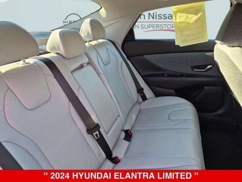 Used 2024 Hyundai Elantra Limited FWD image 35