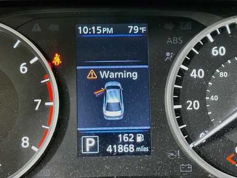 Used 2024 Nissan Sentra S FWD image 19
