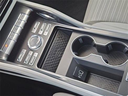 New 2026 Lincoln Nautilus Reserve image 19