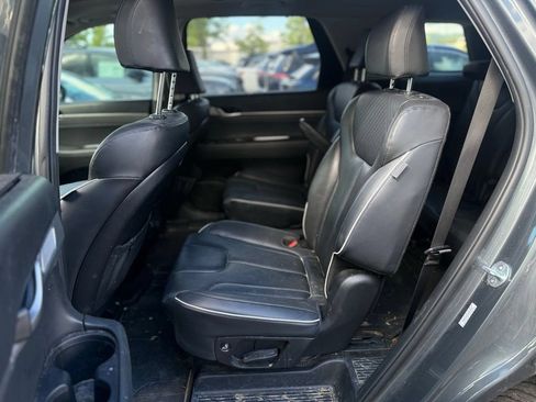 Used 2023 Hyundai Palisade SEL w/ Premium Package AWD/4WD image 7