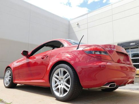 Used 2009 Mercedes-Benz SLK 300 image 9
