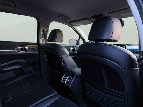Certified 2023 Kia Sorento S AWD/4WD image 24