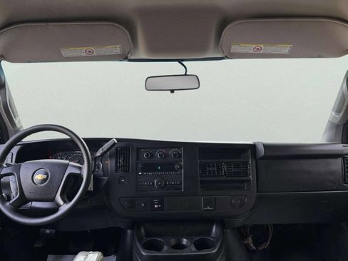 Used 2016 Chevrolet Express 3500 Extended RWD image 19