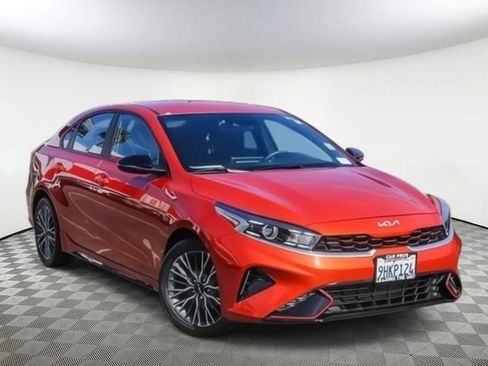 Certified 2023 Kia Forte GT-Line FWD image 3