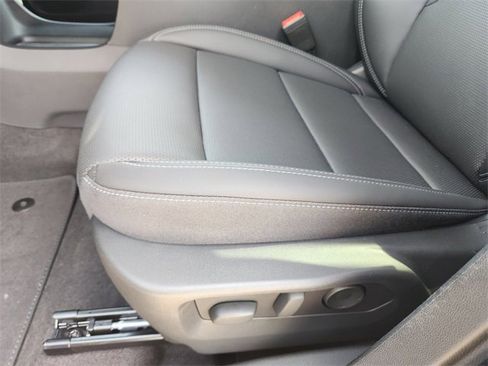 New 2025 Buick Envision Preferred image 17