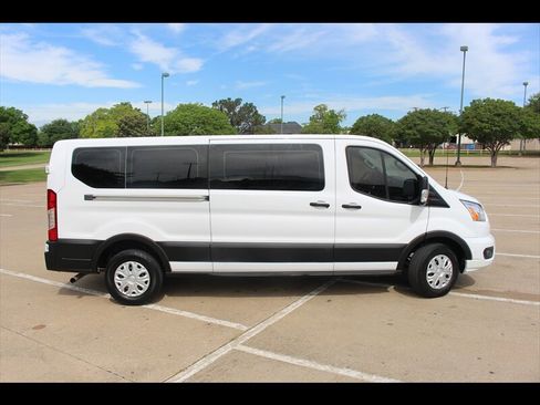Used 2022 Ford Transit 350 XLT image 5
