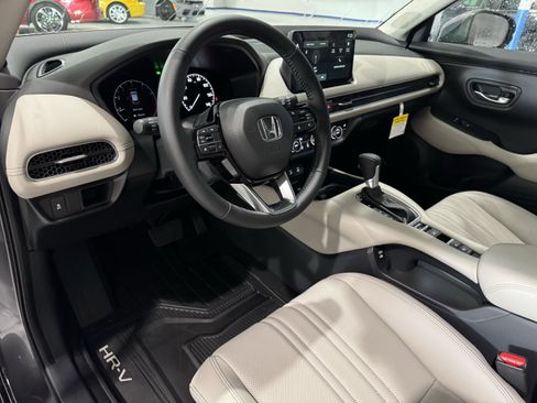 New 2026 Honda HR-V EX-L image 9