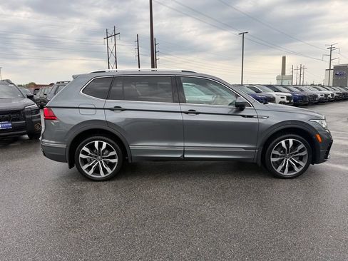Used 2022 Volkswagen Tiguan SEL R-Line AWD/4WD image 11