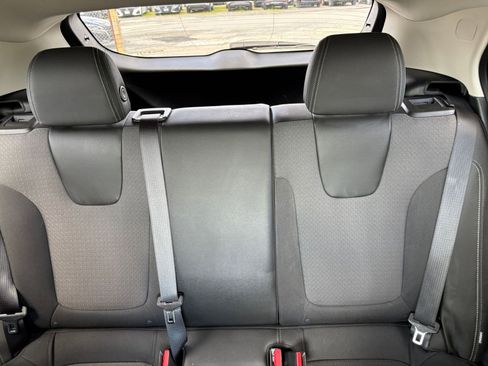 Used 2025 Buick Encore GX Preferred FWD image 34