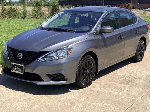 Used 2017 Nissan Sentra SV w/ Style Package FWD image 9