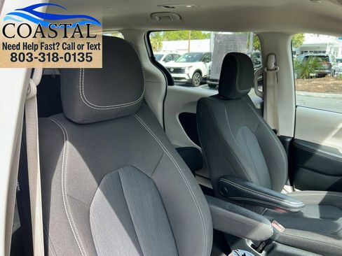 Used 2023 Chrysler Voyager LX FWD image 26