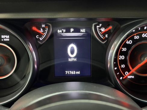 Used 2018 Jeep Wrangler Sport AWD/4WD image 30
