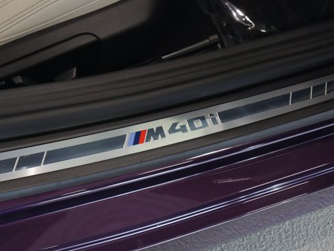 Used 2024 BMW Z4 M40i w/ Premium Package RWD image 27