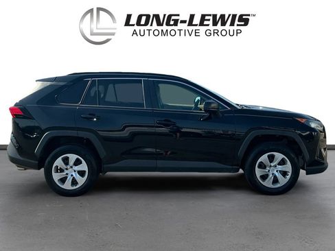 Used 2021 Toyota RAV4 LE FWD image 8