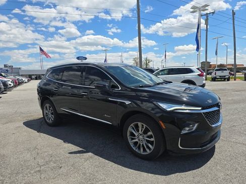 Used 2023 Buick Enclave Avenir w/ Avenir Technology Package AWD/4WD image 3