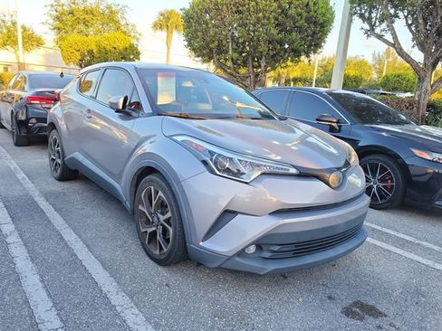 Used 2019 Toyota C-HR Limited image 3