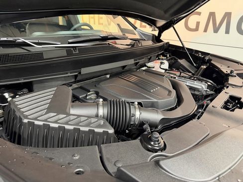 New 2026 Chevrolet Traverse RS w/ LPO, Floor Liner Package image 5