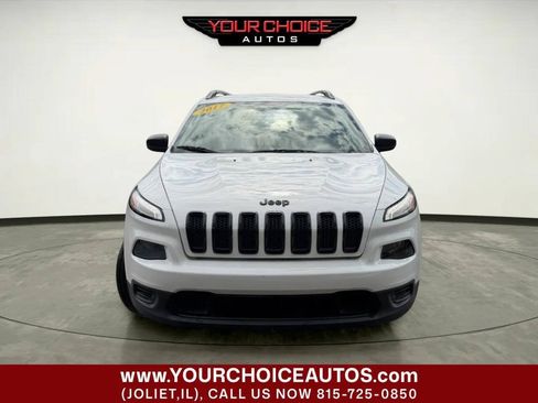 Used 2017 Jeep Cherokee Sport AWD/4WD image 8
