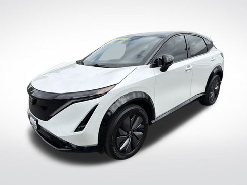 Used 2023 Nissan Ariya AWD image 7